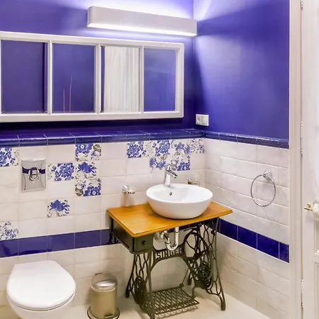 Apartment Designer 1 Bdrm For Two In Slaveikov Square